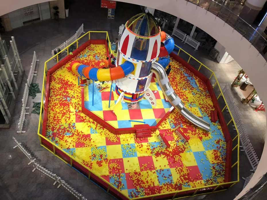 超級(jí)大滑梯