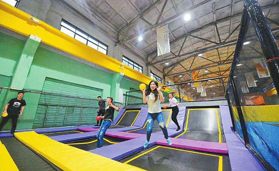 室內(nèi)兒童樂園設(shè)備