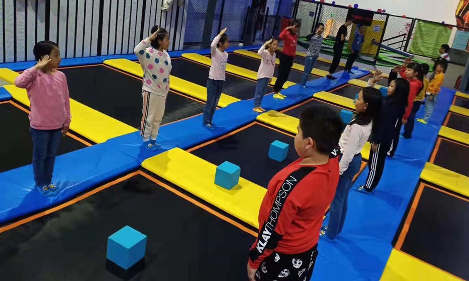 蹦床實物照片 蹦床實物照片