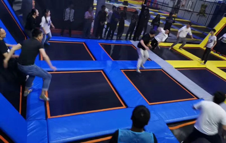 蹦床實物照片 蹦床實物照片