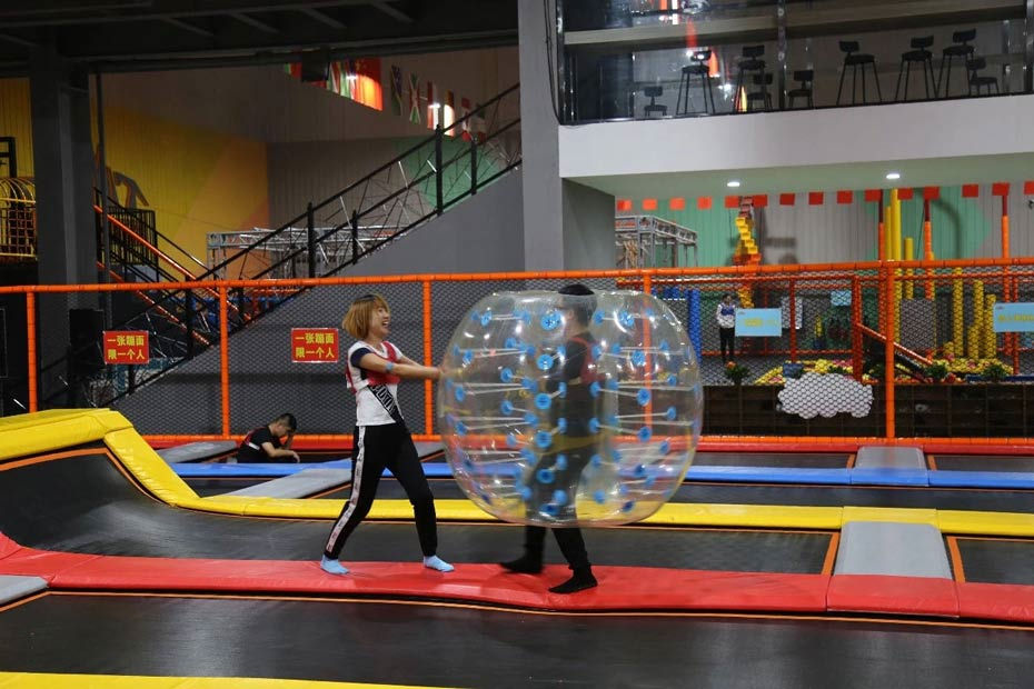 蹦床實物照片 兒童樂園