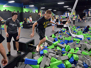 蹦床廠家告訴你蹦床設(shè)計(jì)和流程