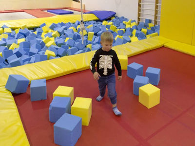 蹦床館投資需要多少資金來支撐以及投資的注意事項