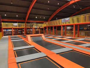 超時(shí)空蹦床樂園